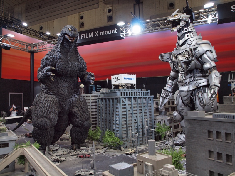 TAMRONxGODZILLA